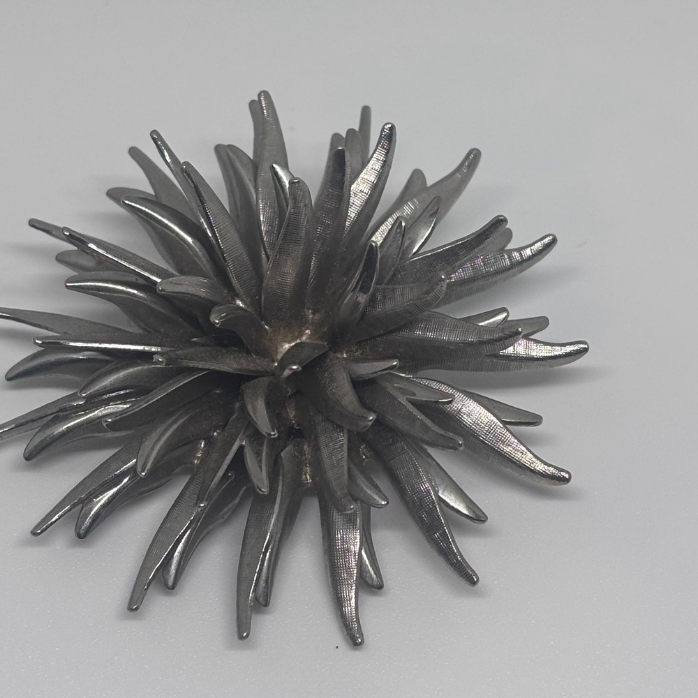 Vintage Silver Tone‎ Sunburst Flower Brooch Pin Mid Century Modern Atomic Style